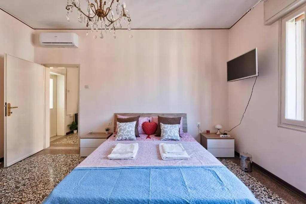 Venice Magic Night Apartment ميستر