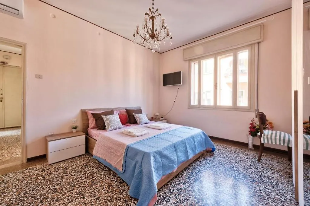 Venice Magic Night Apartment ميستر